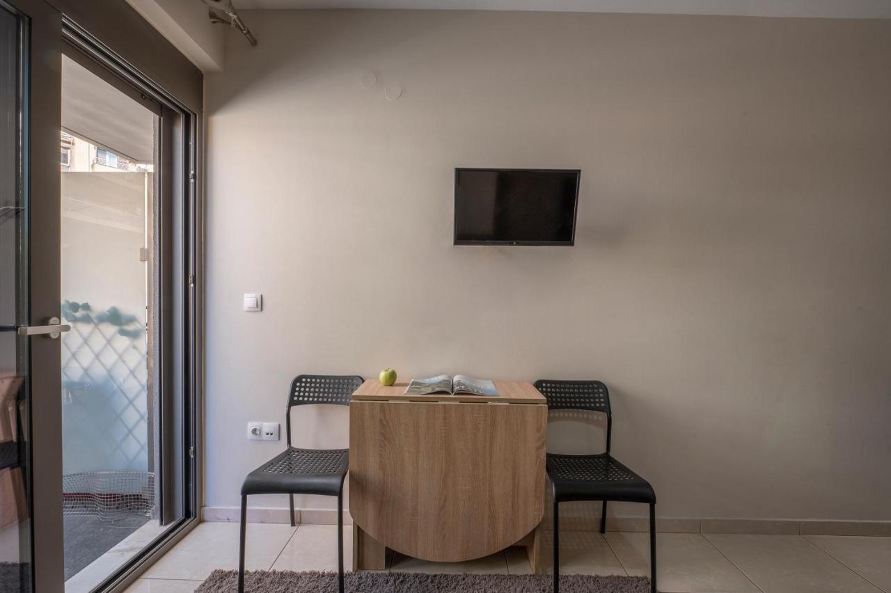 Apartamento Kolomvou New Building Flat Tesalónica Exterior foto